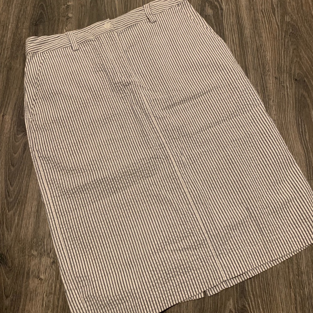 Women’s striped pencil skirt